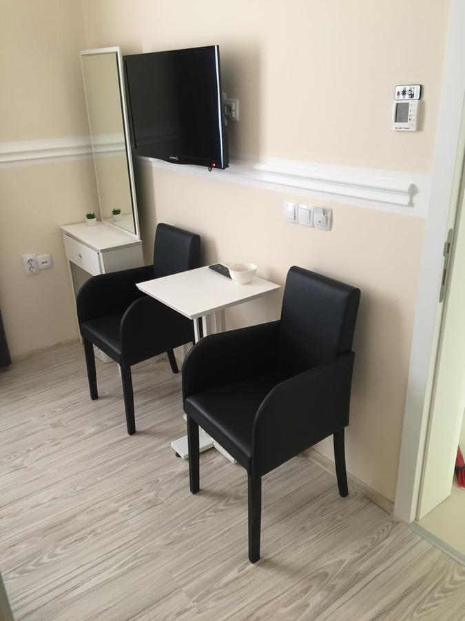 Villa Palace Újvidék Kültér fotó