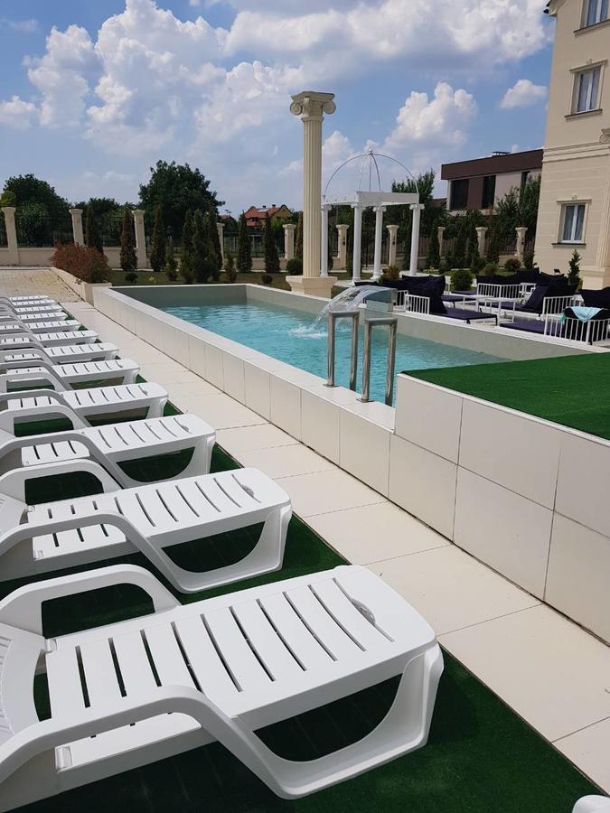 Villa Palace Újvidék Kültér fotó